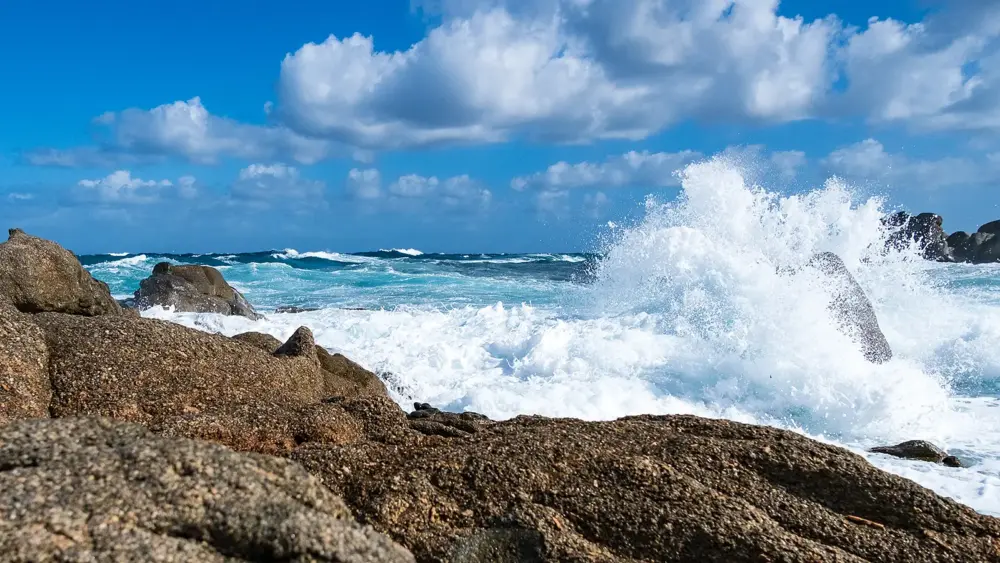 Sardinien-Sturm-Wellen